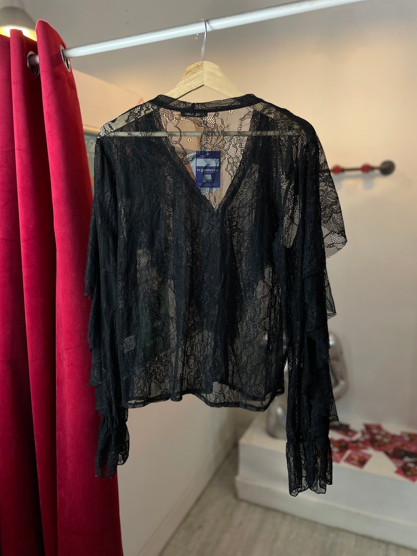 Raven Queen - Blouse Negra Mesh